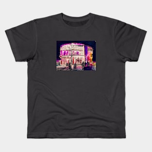 Globe Theater at night Kids T-Shirt